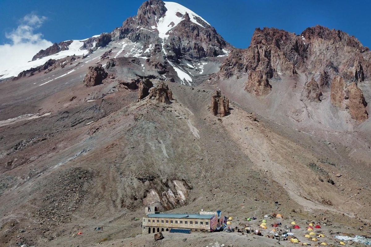 Refugio kazbegi 2