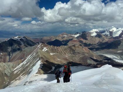 Trekking del Pamir y pico Yukhin