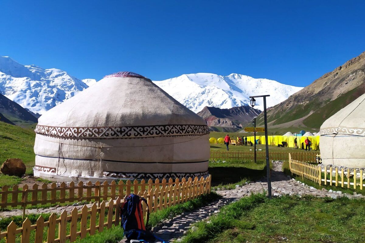 Pamir 4